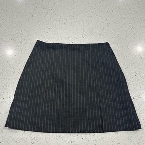 BRAND NEW W TAGS - Pull & bear skirt